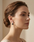 Clair Obscur -  boucles d’oreilles perles de culture blanche 7mm AA et perles de Tahiti 10mm AA+