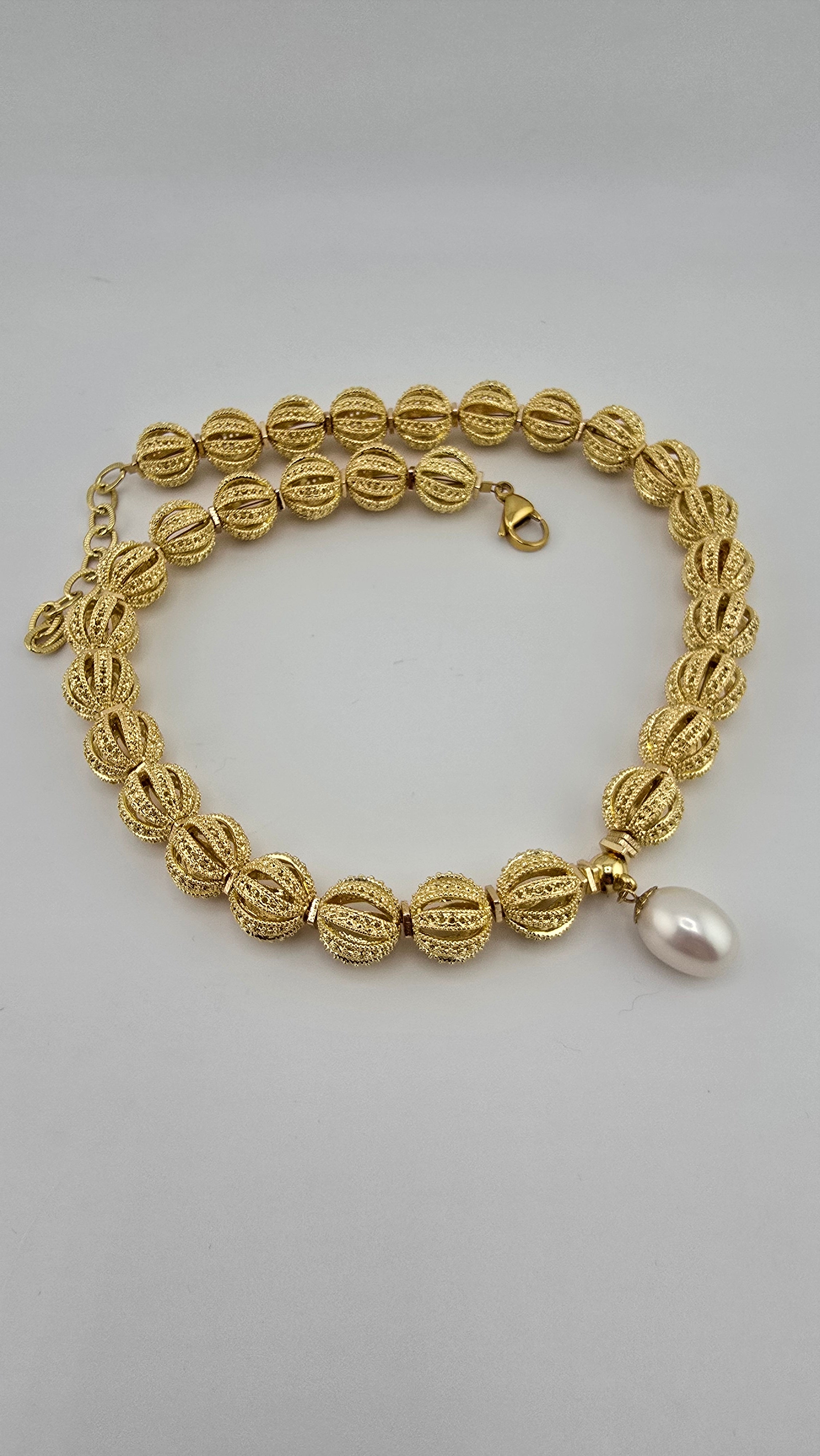 Collier en perles étincelantes
