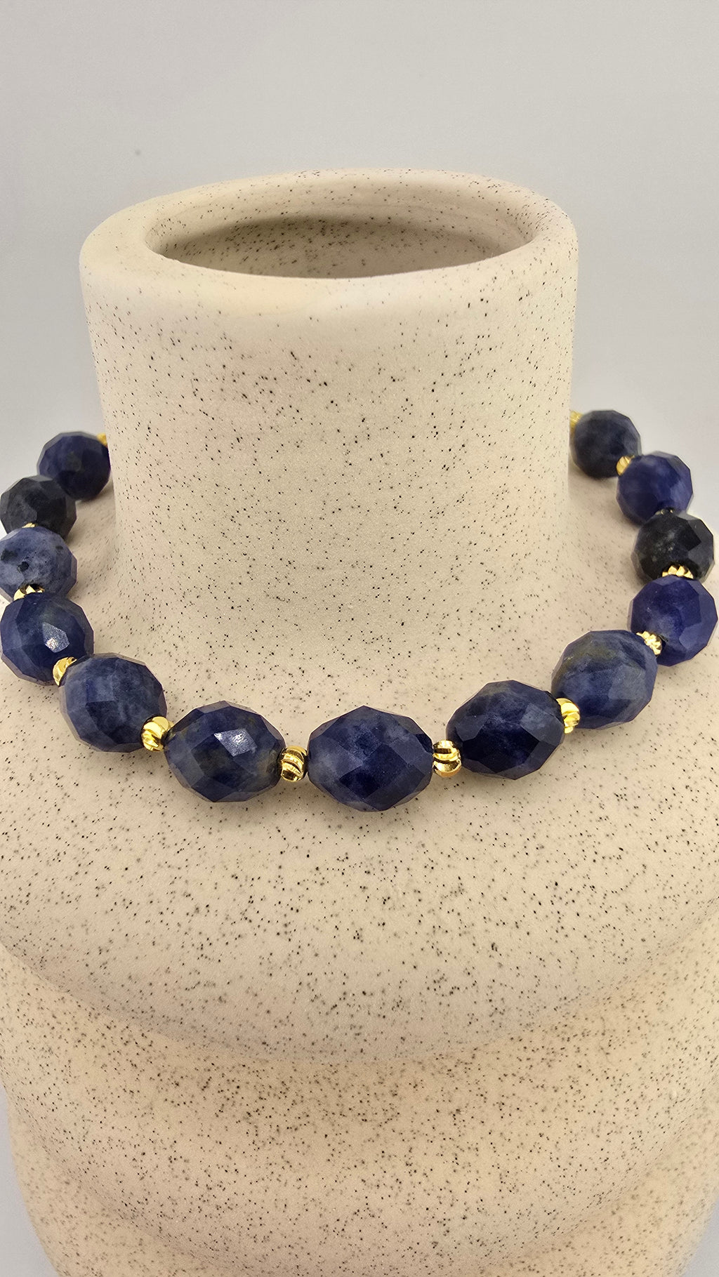 Bracelet en Lapis-Lazuli ovale facetté