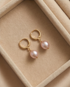Boucles d oreilles en perles de culture mauve et Vermeil