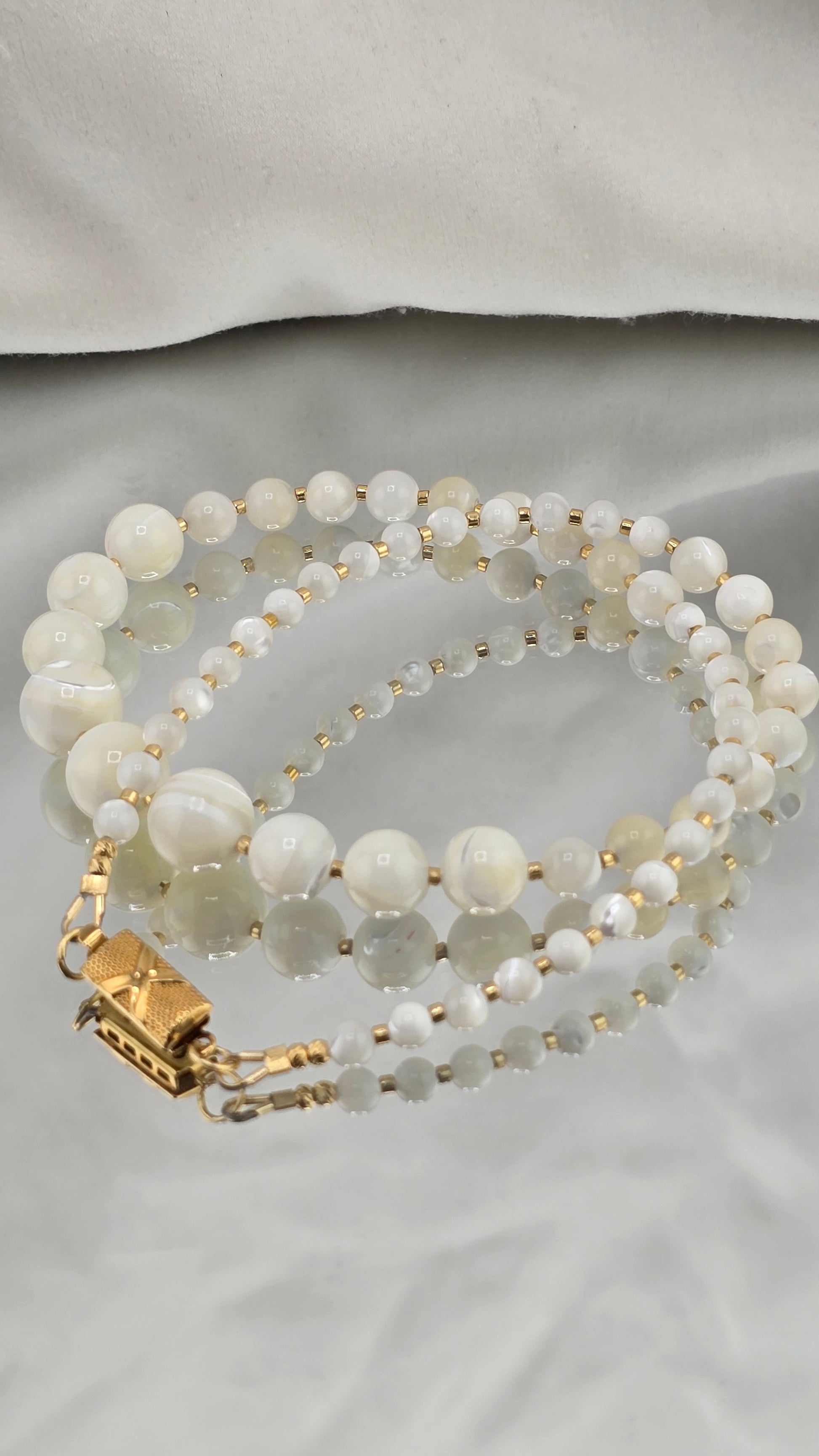 Collier en Nacre blanche