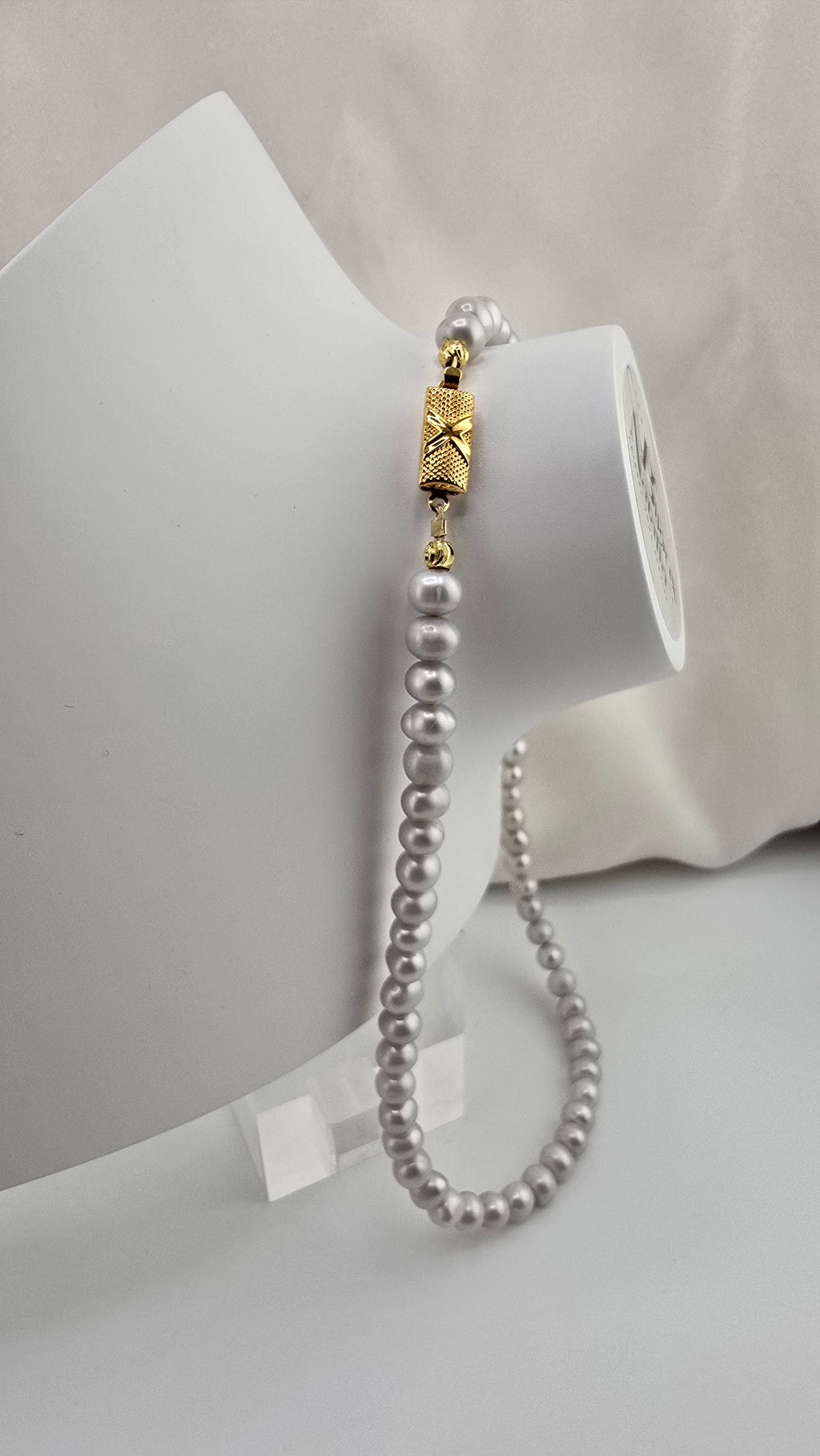 Collier ras du cou en perles de culture grises
