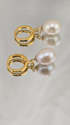 Boucles d oreilles en perles de culture olive et Vermeil (argent recouvert d'or 24k)