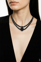 Collier double rangs en perles de cristal noir