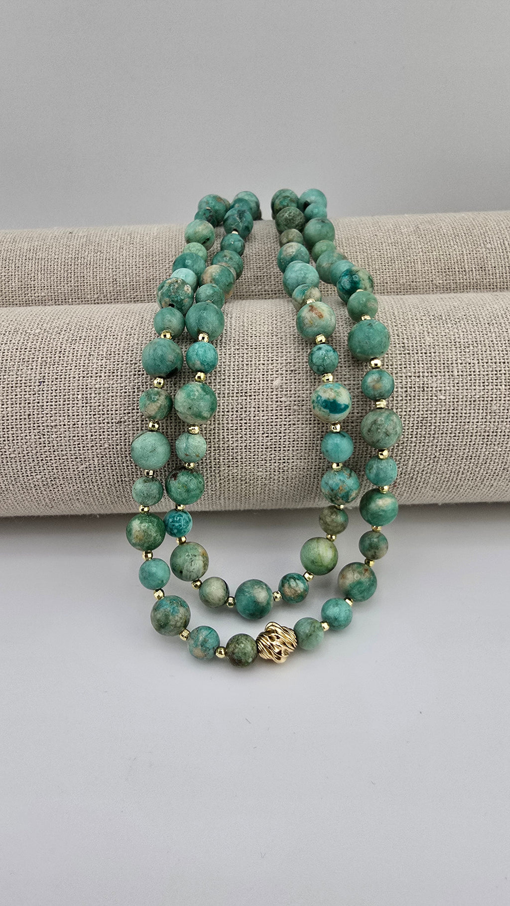 Collier en perles de turquoise africaine et vermeil