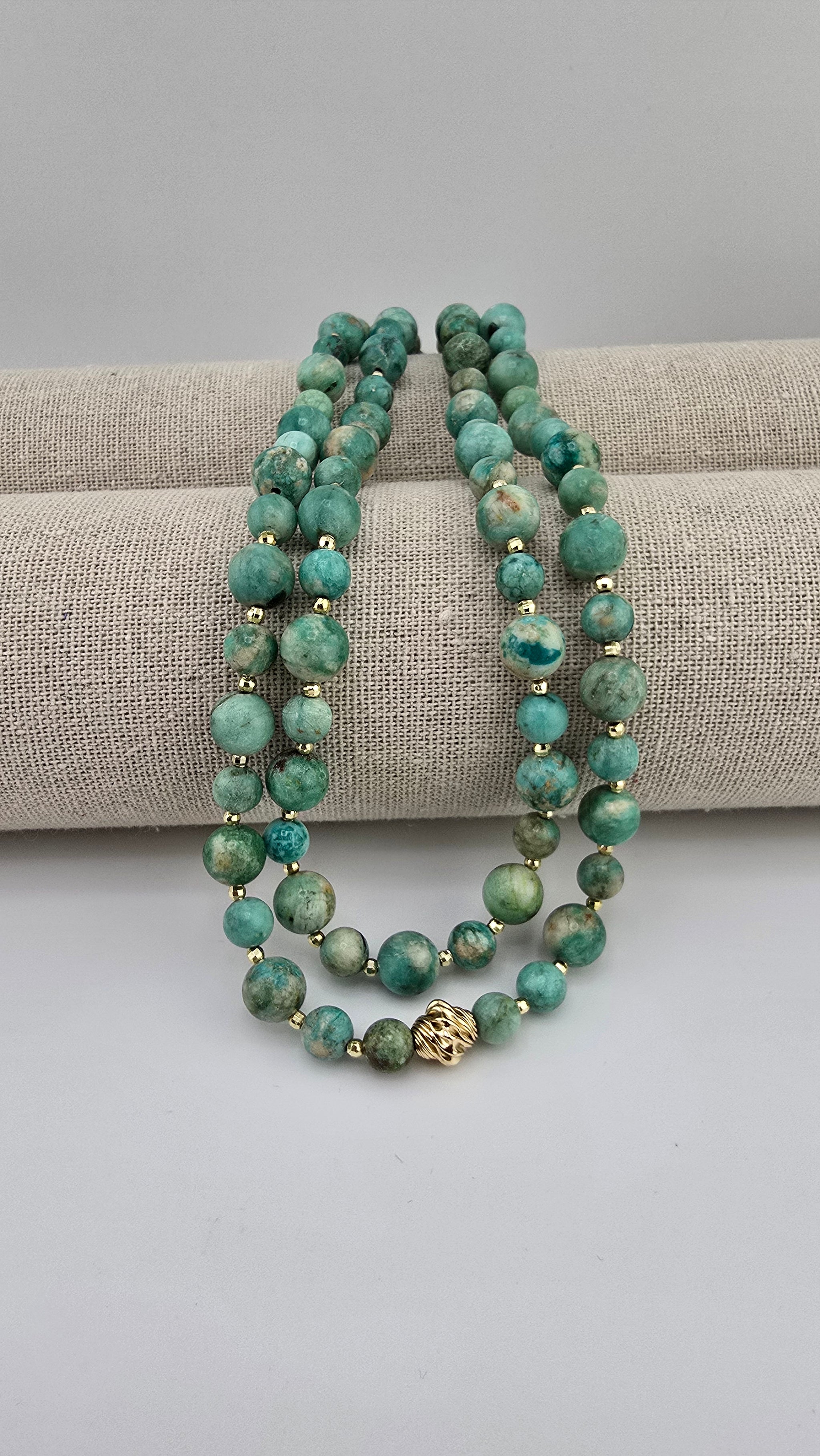 Collier en perles de turquoise africaine et vermeil