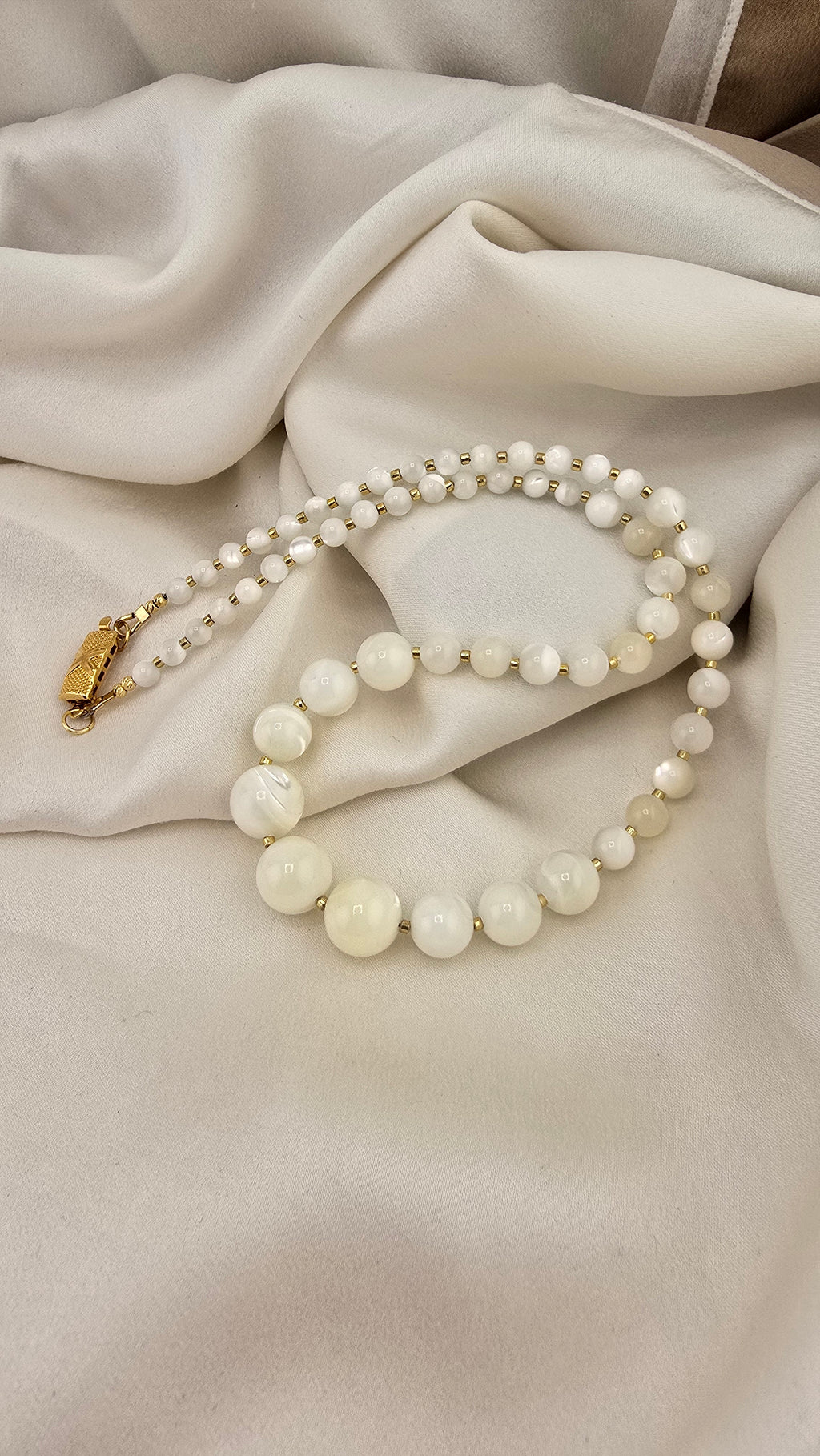 Collier en Nacre blanche