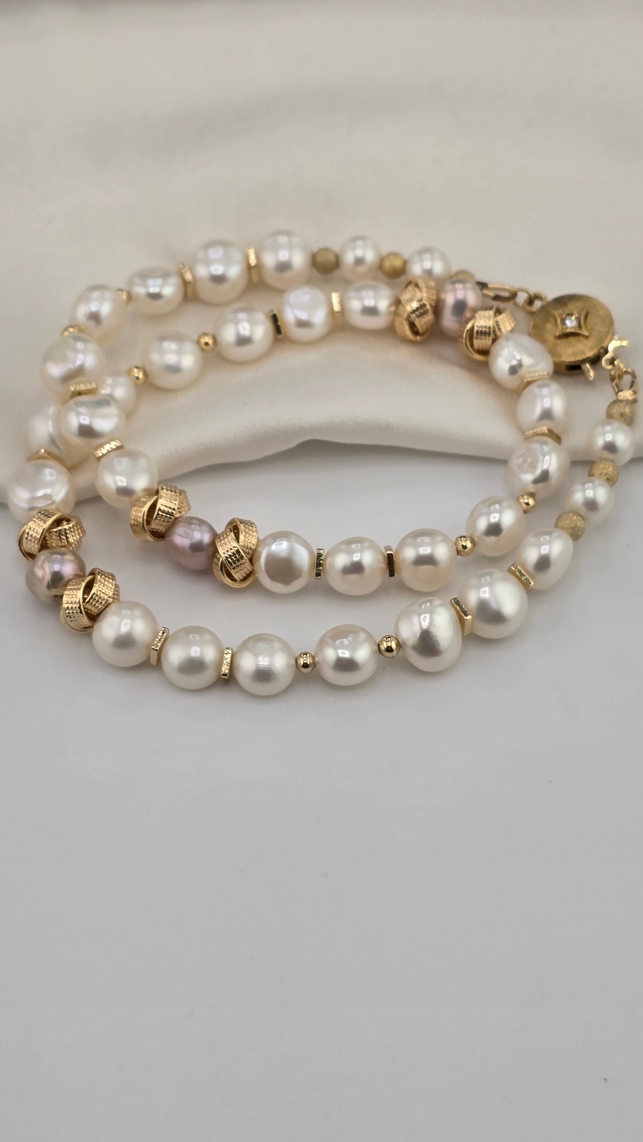 Collier perles de culture baroque et touches rosées