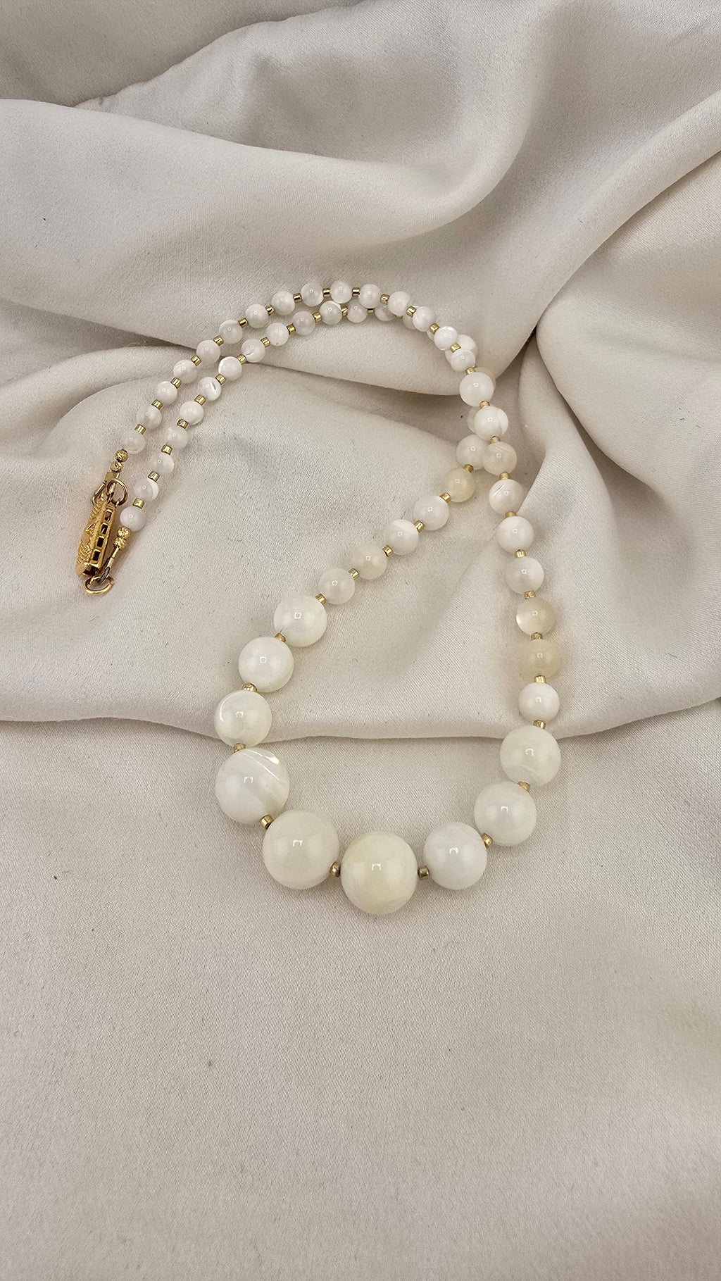 Collier en Nacre blanche