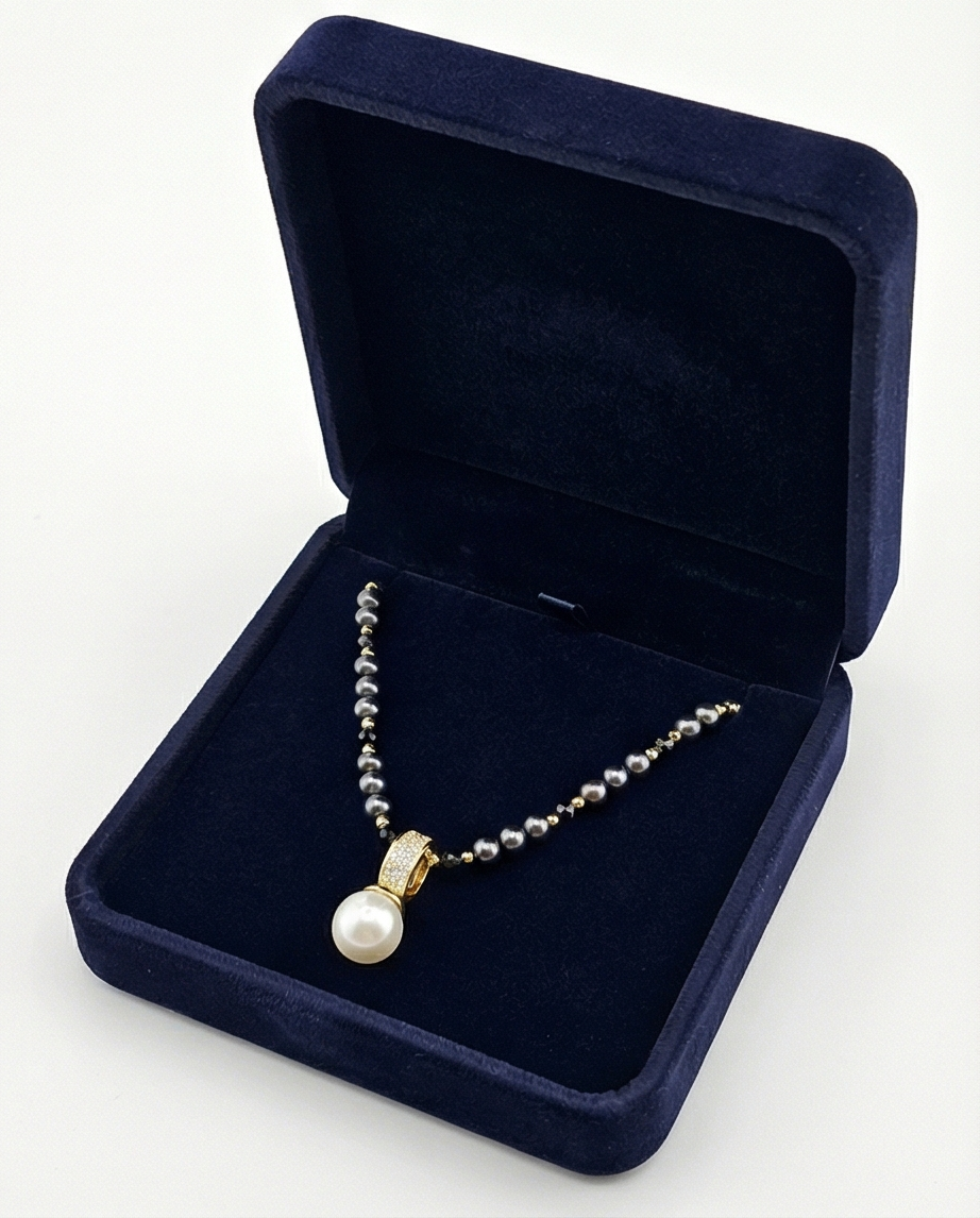 Nuit Profonde - collier  en perles de culture