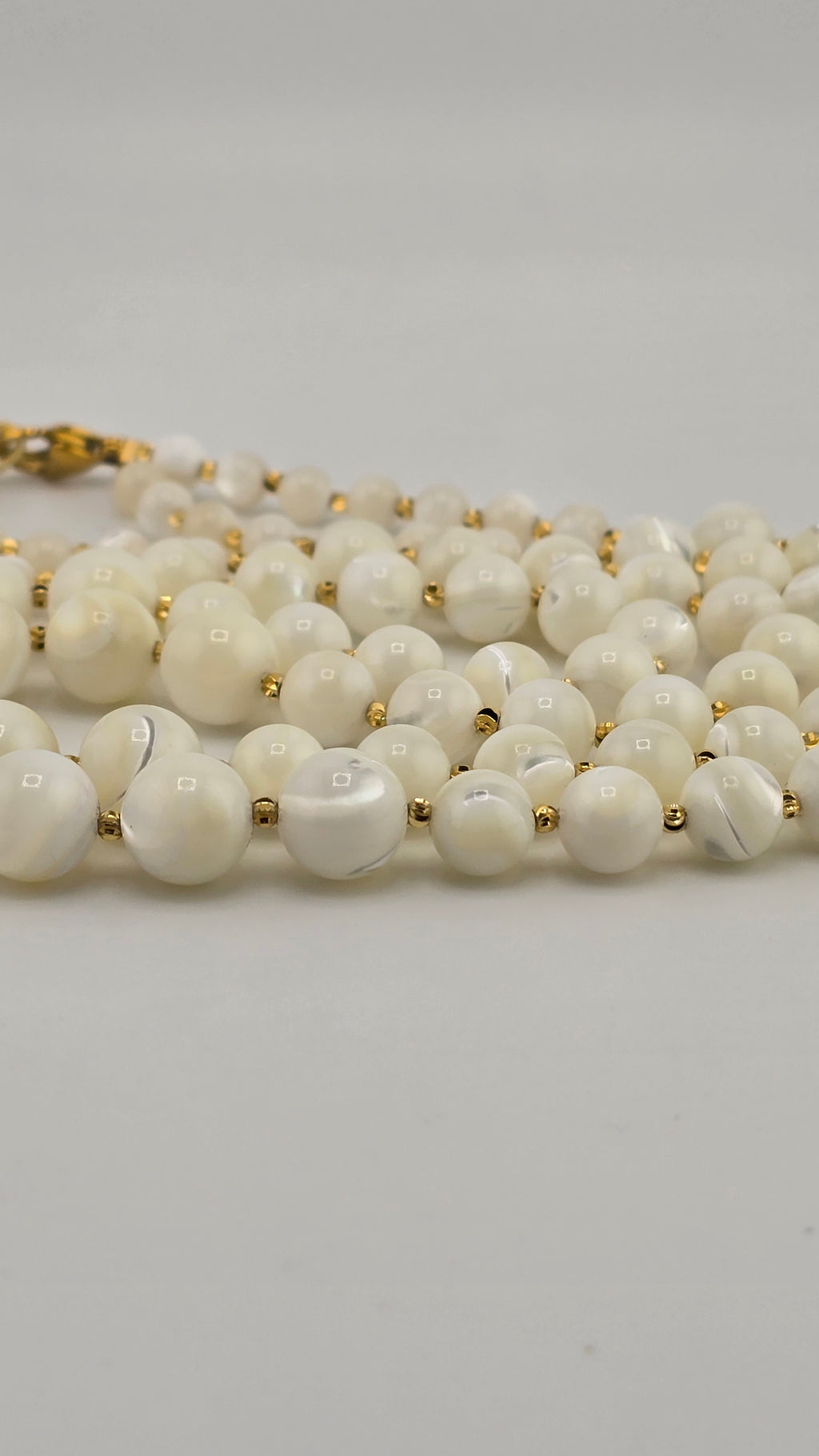 Collier double rangs en nacre luisante