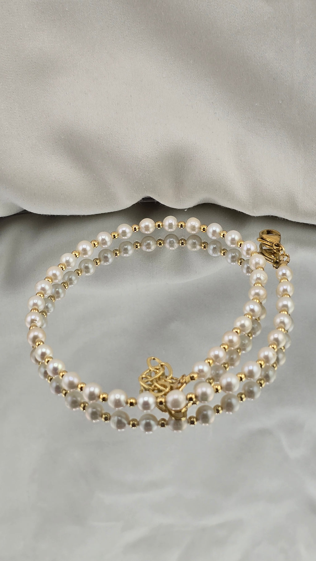 Collier ras du cou en perles de culture dans son écrin