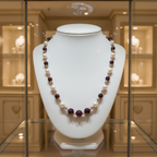 Collier éclat précieux en perles de culture et Rubis
