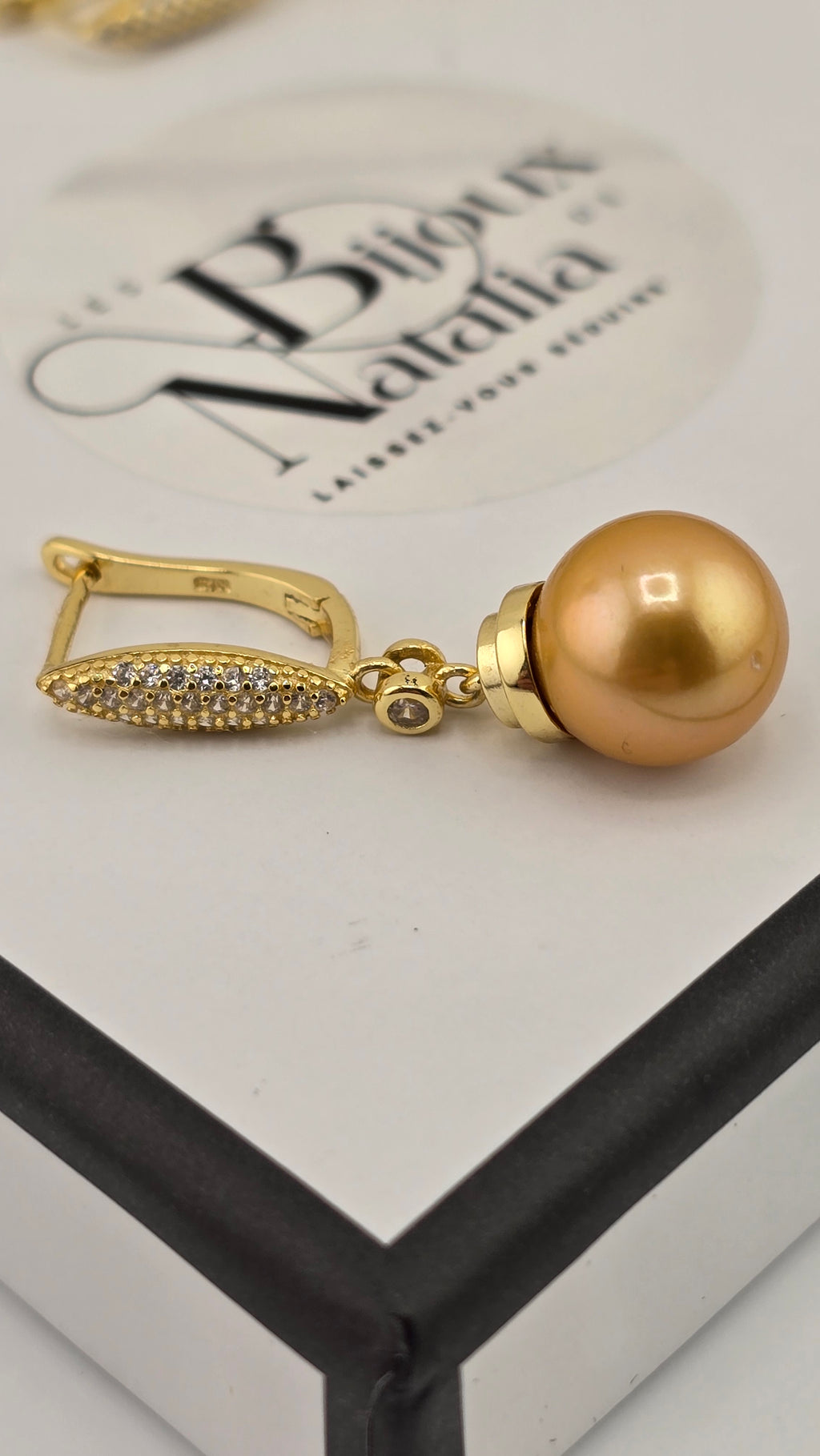 Boucles d oreilles avec perles Éditons couleur jaune or
