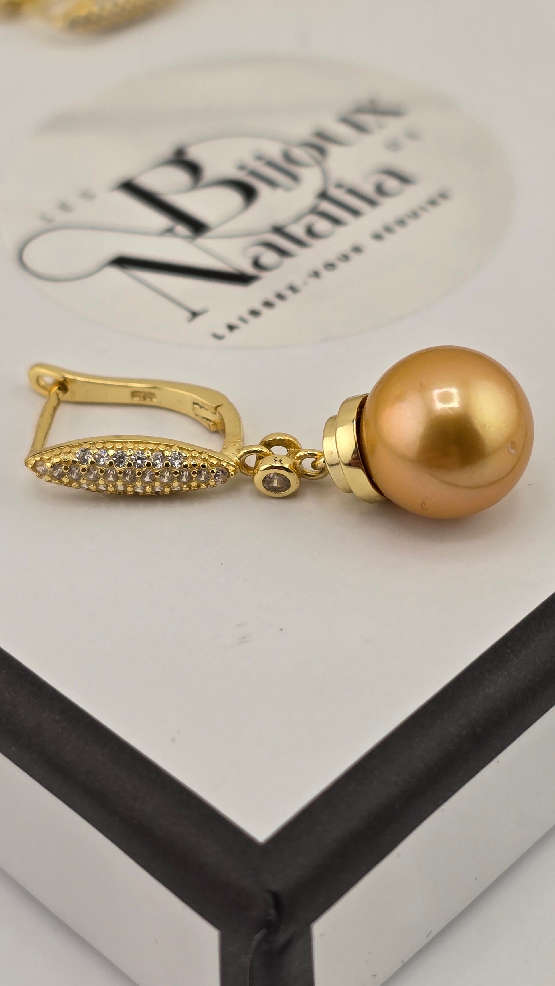 Boucles d oreilles avec perles Éditons couleur jaune or