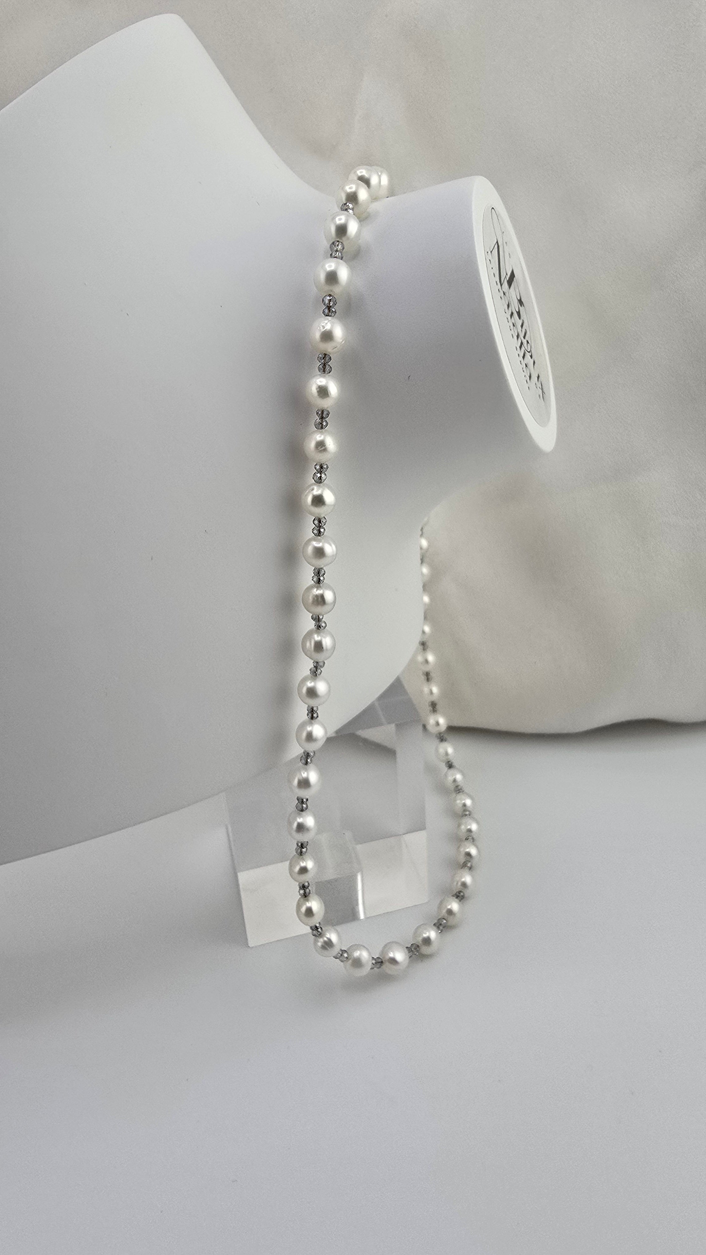 Collier avec perles de culture et Aigue marine dans son coffret prestige