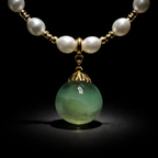 Collier et son pendentif en Jade vert