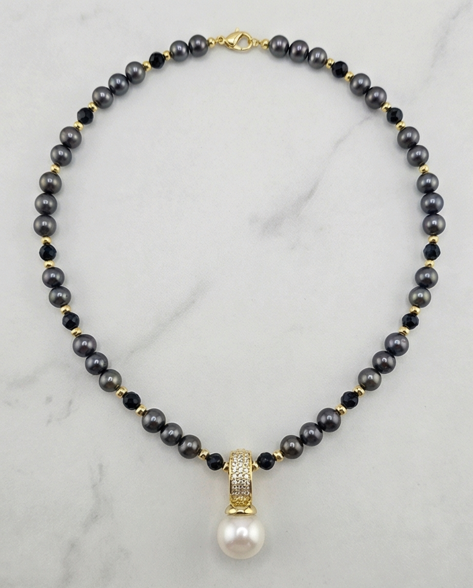 Nuit Profonde - collier  en perles de culture