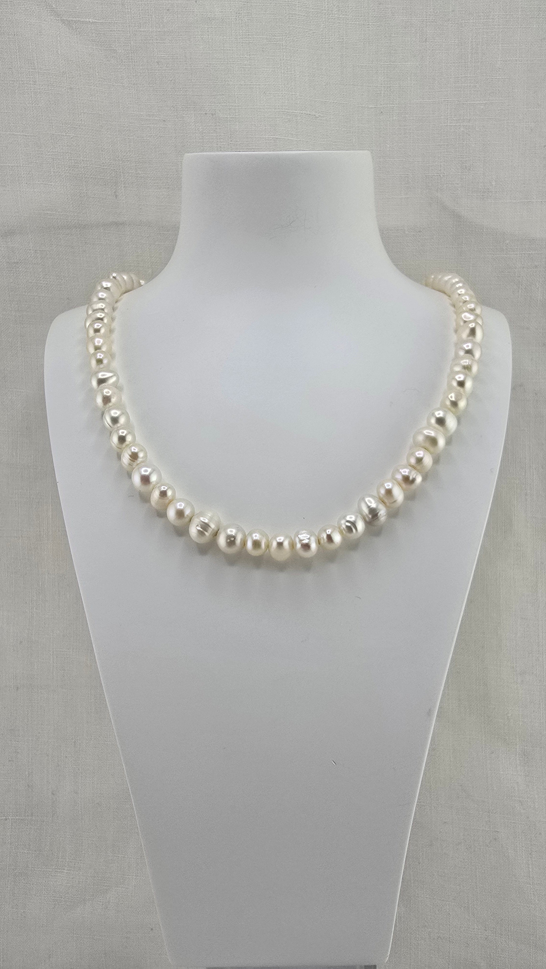 Collier en perles de culture irregulieres